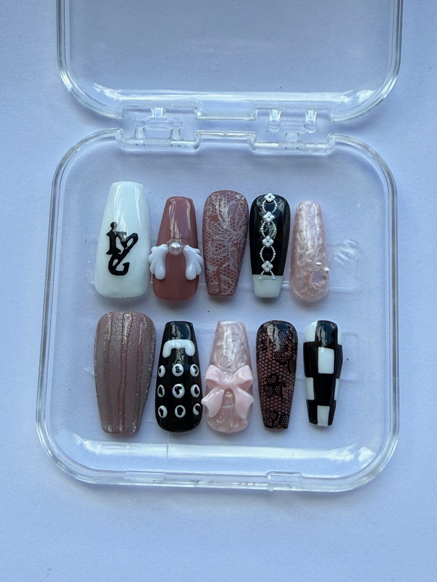 IVE Press-On Nail Set