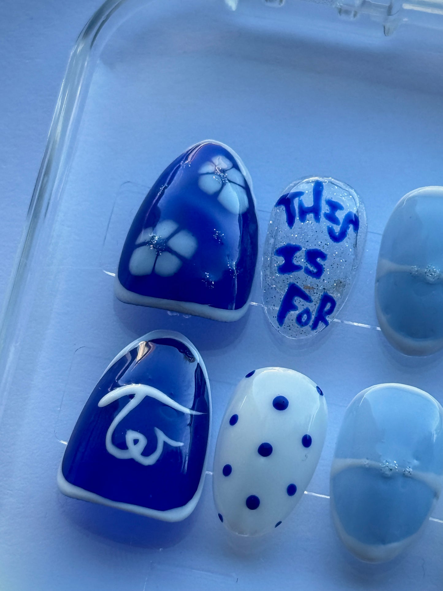 TWICE Press-On Nail Set