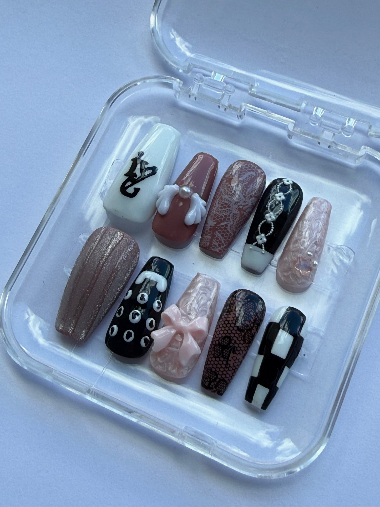 IVE Press-On Nail Set