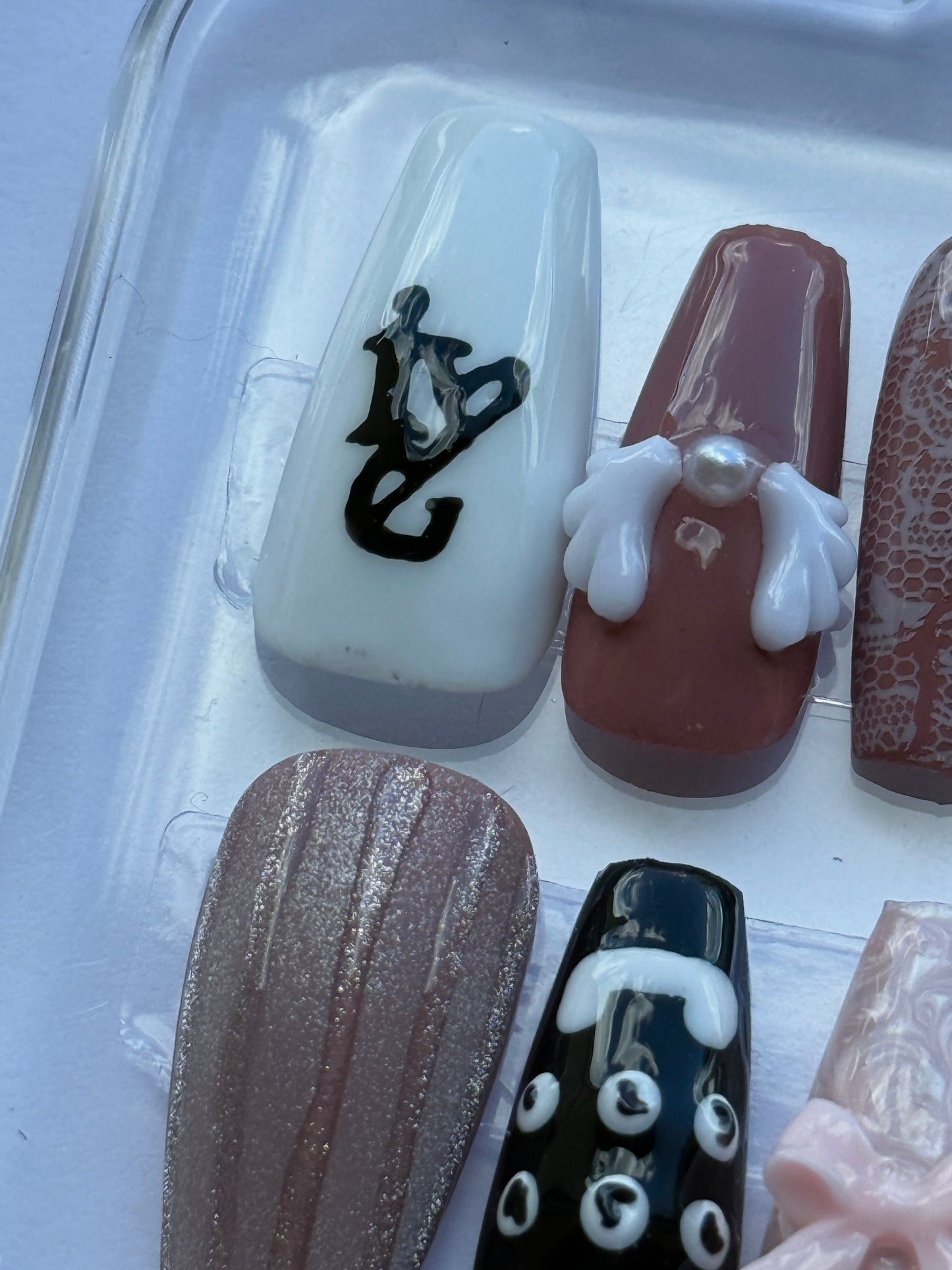 IVE Press-On Nail Set