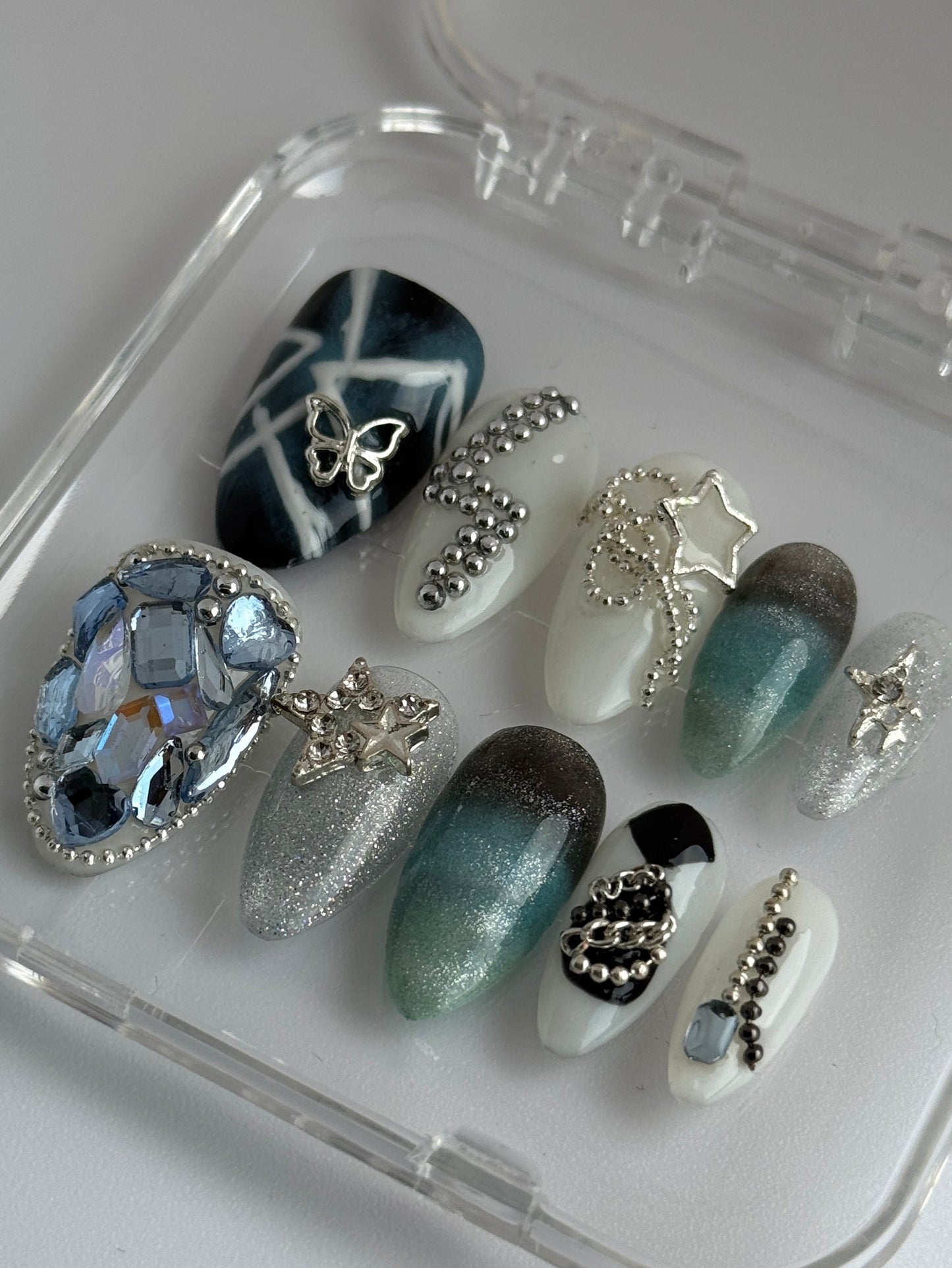 Zerobaseone Press-On Nail Set